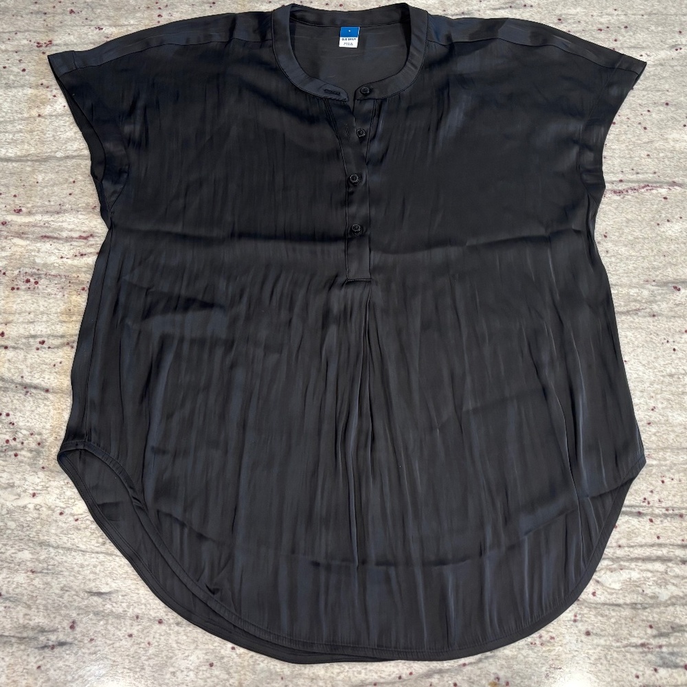 Old Navy Womens Short Sleeve Black V Neck Relaxed Fit Dressy Blouse - Size S